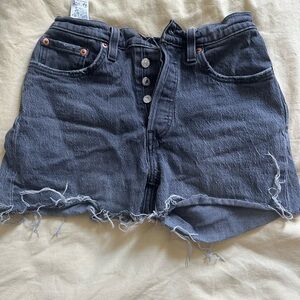 501 Levi’s cutoffs